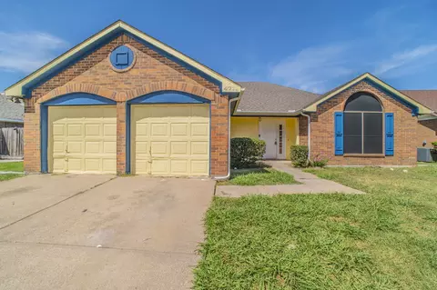 4711 Waxwing Dr, Arlington, TX 76018