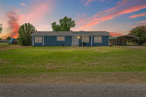 8968 Rodeo Dr, Terrell, TX 75160