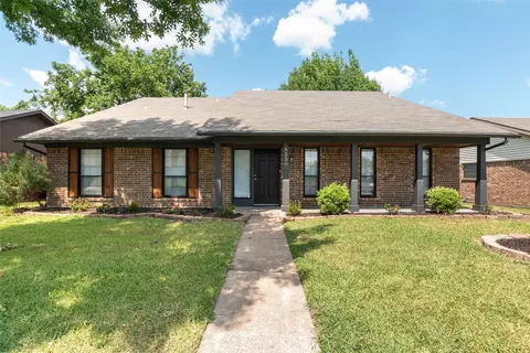 5230 Barcelona Dr, Garland, TX 75043