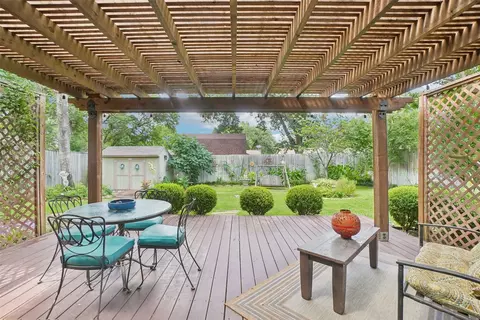 Exterior - 800 Shelmar Dr, Euless, TX 76039 photo 4 of 15