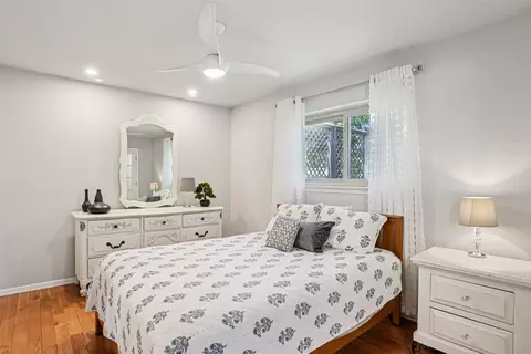 Bedroom - 800 Shelmar Dr, Euless, TX 76039 photo 4 of 6