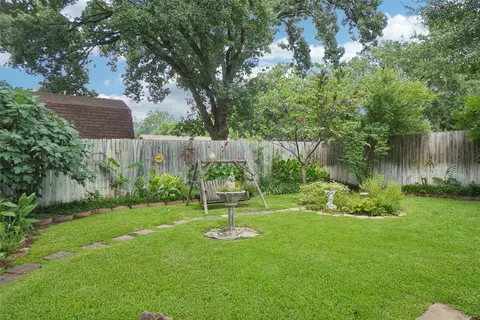 Exterior - 800 Shelmar Dr, Euless, TX 76039 photo 13 of 15