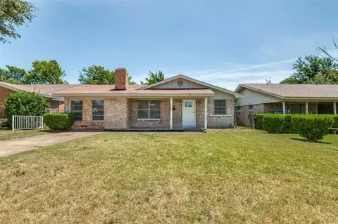 614 SW 17th St, Grand Prairie, TX 75051