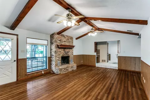 213 S Allen St, Boyd, TX 76023