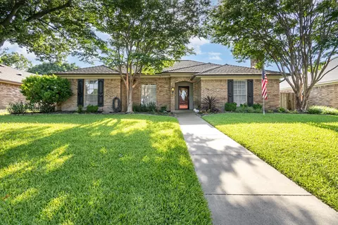708 Mount Vernon Dr, Richardson, TX 75081