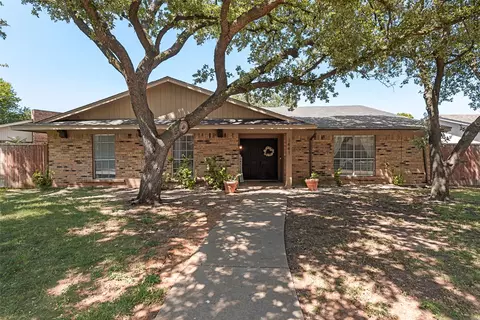 1441 Dogwood Trl, Lewisville, TX 75067