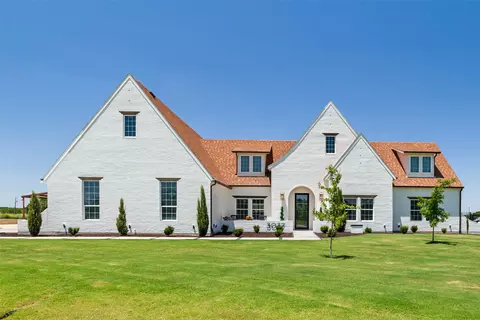 3037 Haylee Dr, Granbury, TX 76048