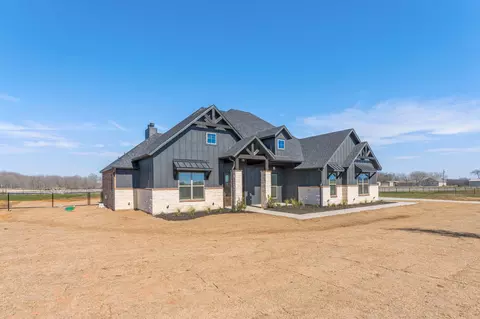 13721 Cash Mill Rd, Sanger, TX 76266