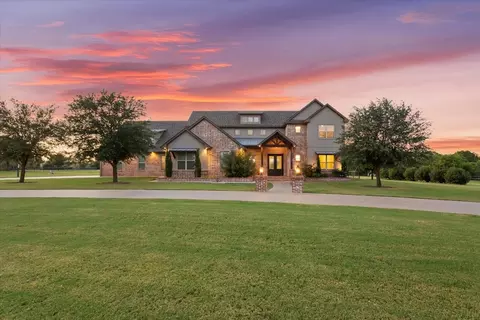 157 Rancho Lorena Dr, Lorena, TX 76655