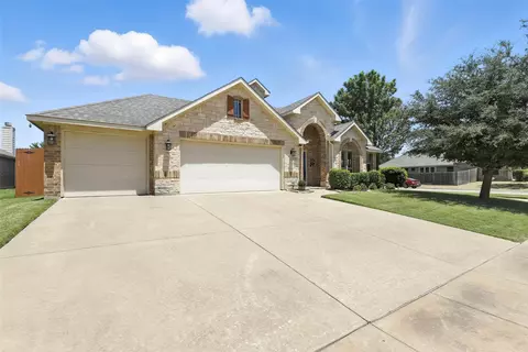 1344 Hearthstone Dr, Burleson, TX 76028