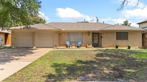 1429 Amherst Dr, Plano, TX 75075