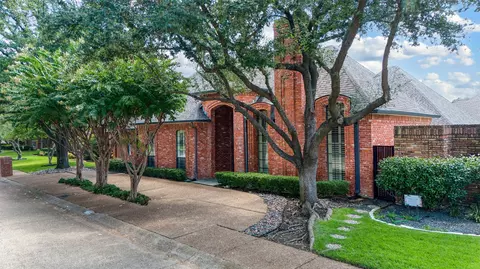 6020 Fallsview Ln, Dallas, TX 75252