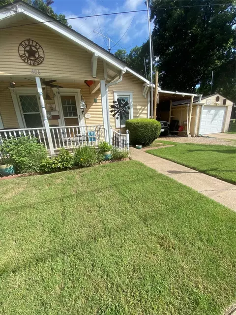 406 Mitchell Ave, Cleburne, TX 76033