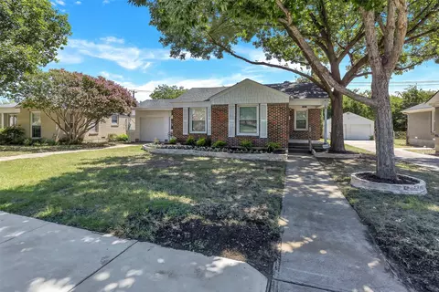 3717 Carolyn Rd, Fort Worth, TX 76109
