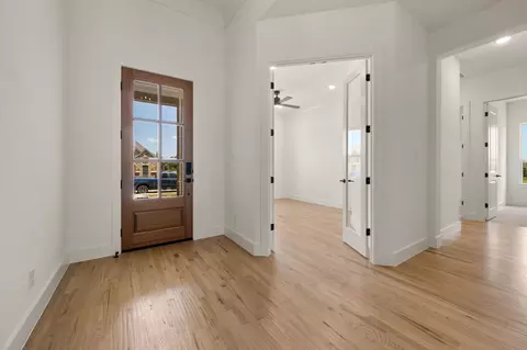 113 Highgate Ct, Boyd, TX 76023 photo 4