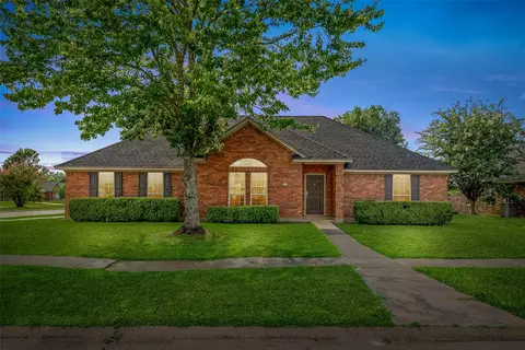 4932 General Ashley Dr, Bossier City, LA 71112