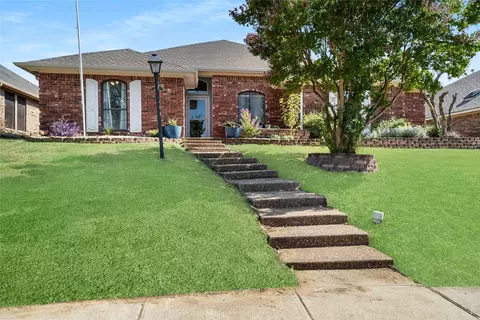 1310 Royal Palm Ln, Carrollton, TX 75007