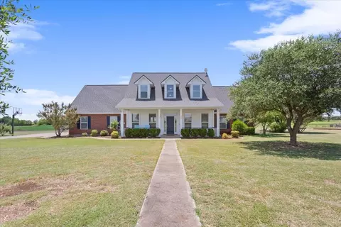 560 Doe Run Rd, Crawford, TX 76638