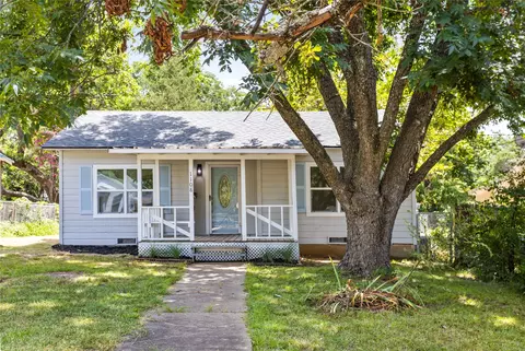 1108 W Hanna St, Denison, TX 75020