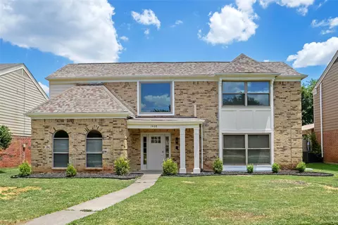 1408 Middleton Dr, Cedar Hill, TX 75104