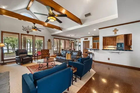 817 Grandview Estates Dr, Corsicana, TX 75109