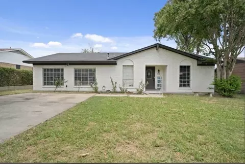 605 Neptune Dr, Denton, TX 76209
