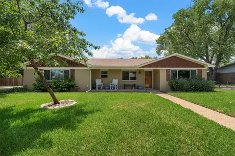 105 Texas Ave, Hewitt, TX 76643
