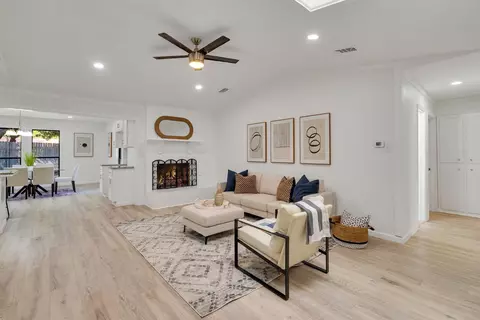 6825 John Dr, Richland Hills, TX 76118