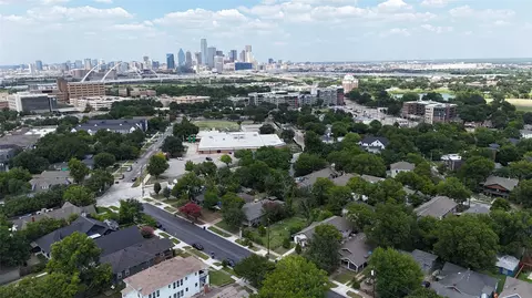1020 N Madison Ave, Dallas, TX 75208