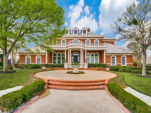 5816 Forest Highlands Dr, Fort Worth, TX 76132