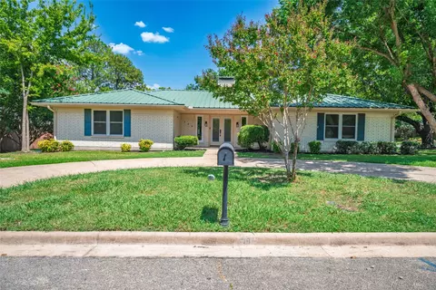 509 Ermine Dr, Greenville, TX 75402