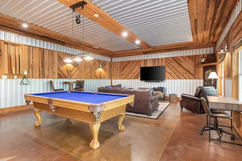 231 Granada Calle St, Granbury, TX 76049