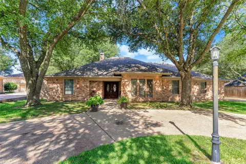1002 Canyon Ct, Cleburne, TX 76033