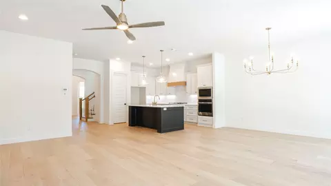 Living - 427 Wingtail Dr, Aledo, TX 76008 photo 1 of 2