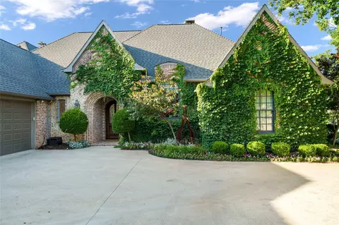 3093 Whispering Oaks Dr, Highland Village, TX 75077
