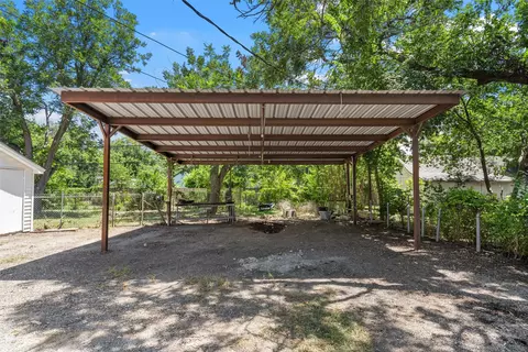 Exterior - 2716 Pine Ave, Waco, TX 76708 photo 4 of 5