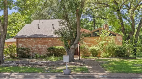 657 The Meadows Pkwy, Desoto, TX 75115