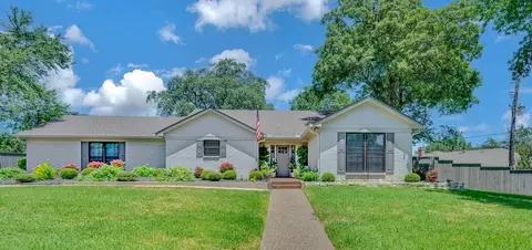 3805 Westchester Dr, Waco, TX 76710