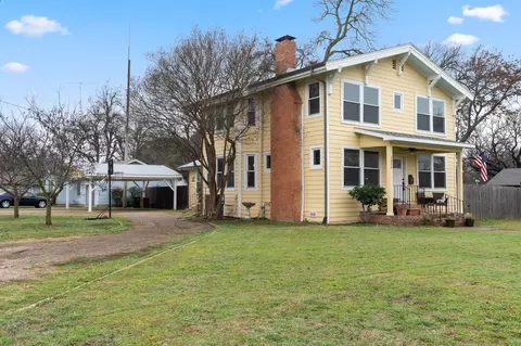 1056 Park Dr, Hillsboro, TX 76645