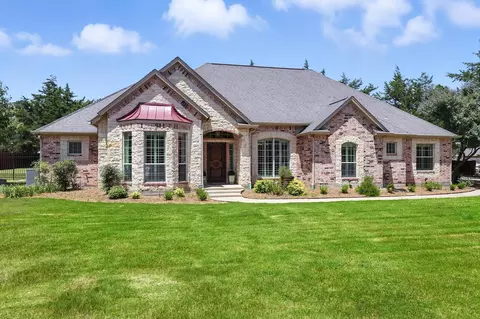 3641 Laura Ct, Midlothian, TX 76065