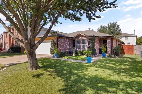 8732 Polo Dr, Fort Worth, TX 76123