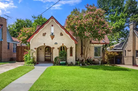 446 W Suffolk Ave, Dallas, TX 75208