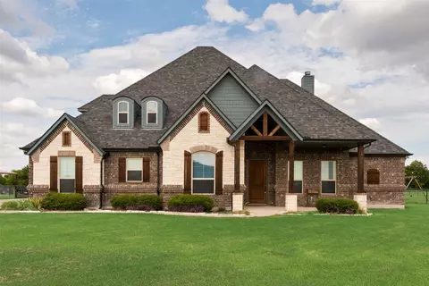 6910 Hunnington Dr, Sanger, TX 76266