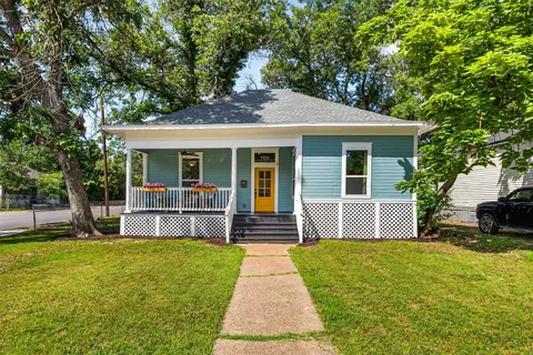 1100 N 10th St, Waco, TX 76707