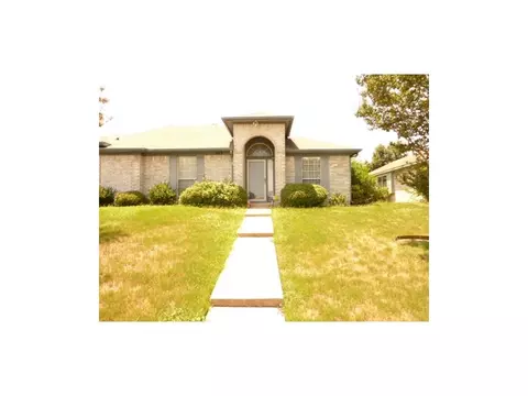 1123 Wentwood Dr, Desoto, TX 75115
