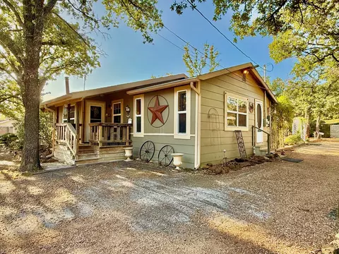 1636 Broome Rd, Bartonville, TX 76226