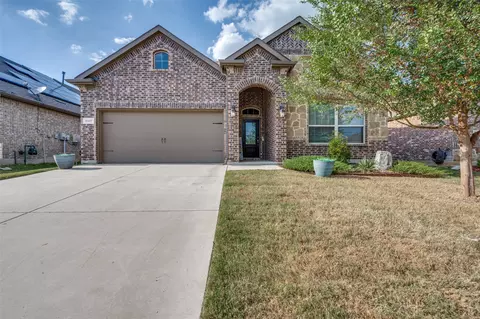 11117 Klondike Ln, Aubrey, TX 76227