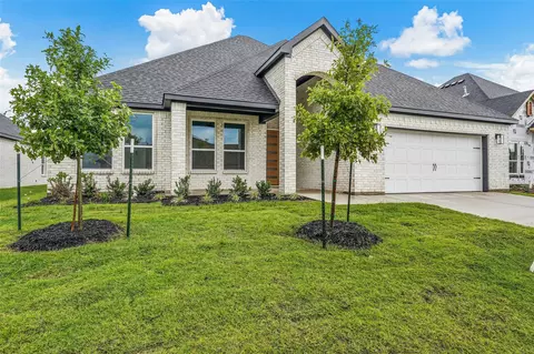 1004 Saint Matthew Cir, Royse City, TX 75189