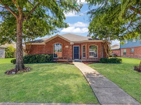 6917 Fairfield Dr, Rowlett, TX 75089