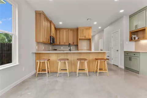 3516 S 4th St, Waco, TX 76706